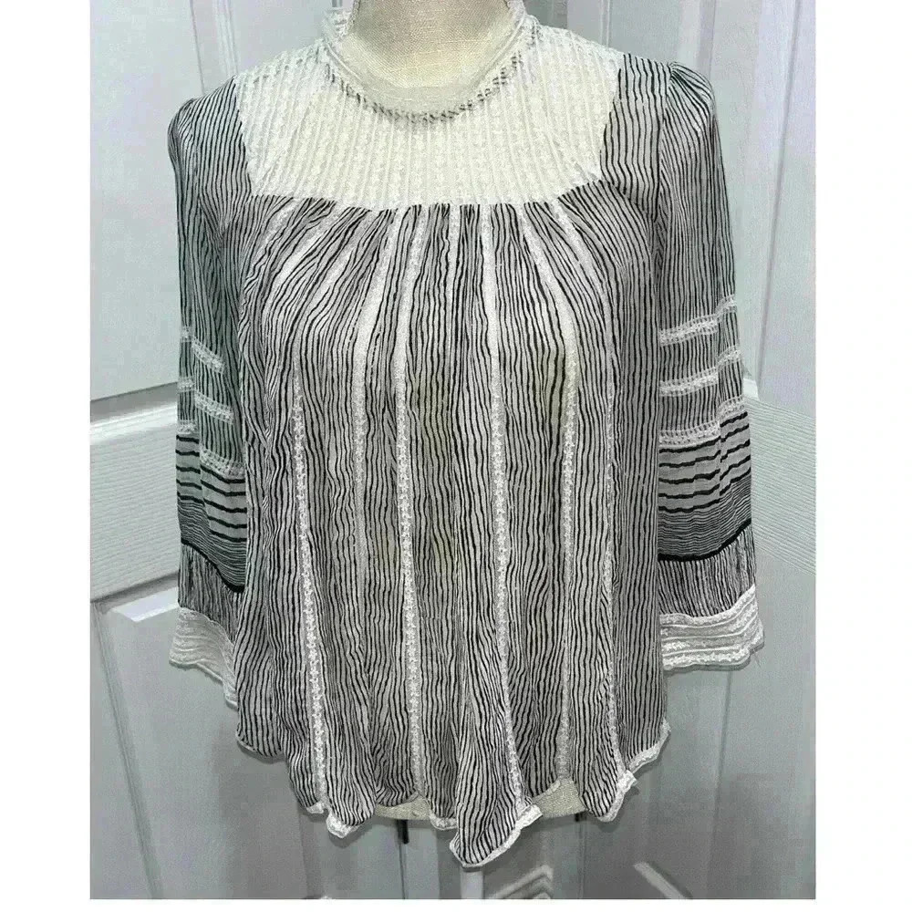 Anthro Floreat Reina Pleated Lace Sheer Blouse Size XS feminine, light modest